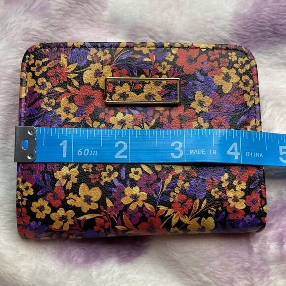 Vintage Floral Twofold Wallet - Picture 6 of 7